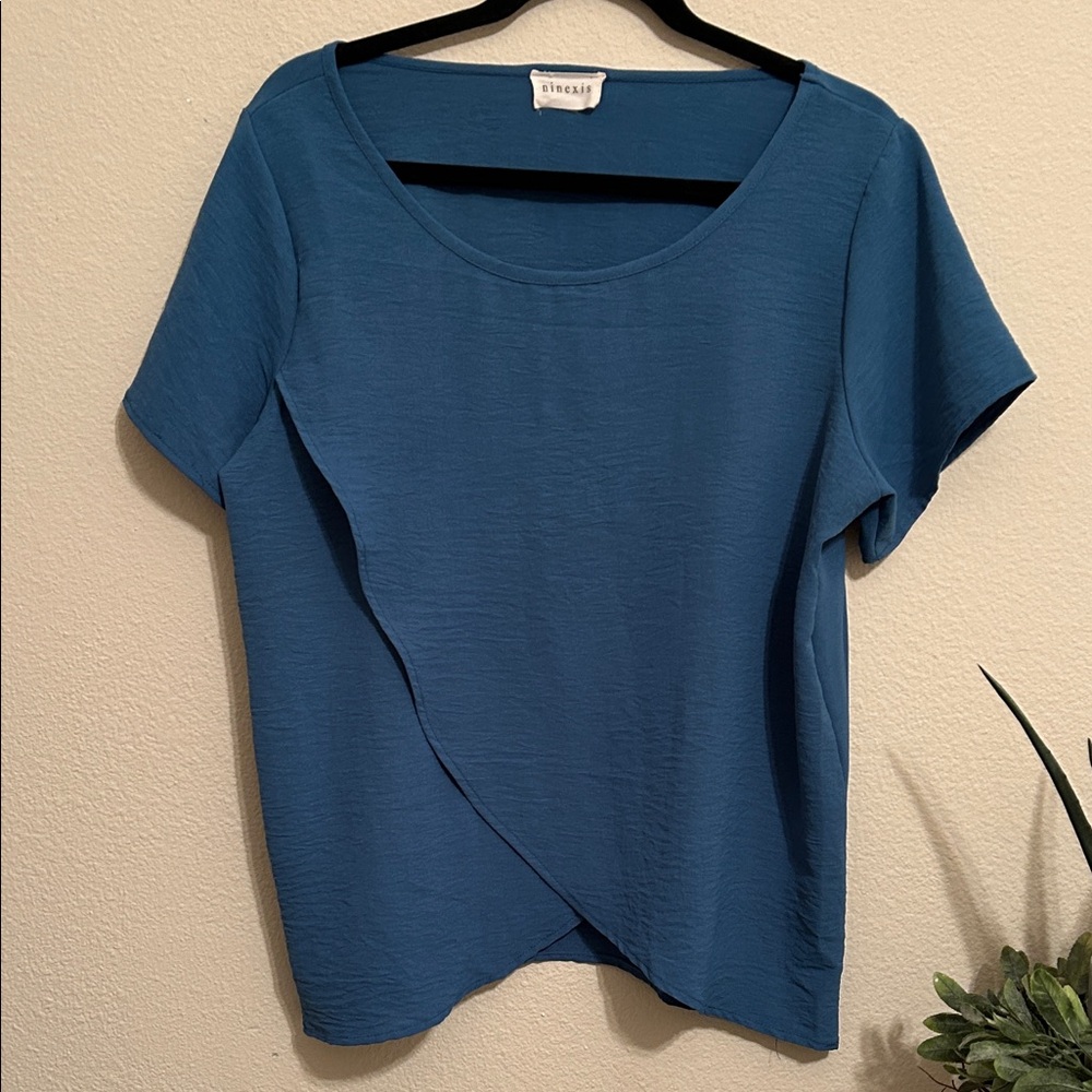 ☀️ 3 $15 Items for $25 ☀️ Ninexis Blue Short Sleeve Women's Top